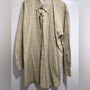 NWOT Beautiful long sleeve casual Button Down Shirt in XL